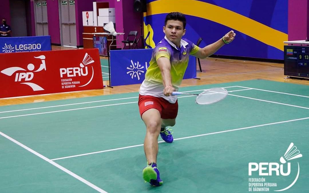 Deportistas nacionales inician competencias en Perú